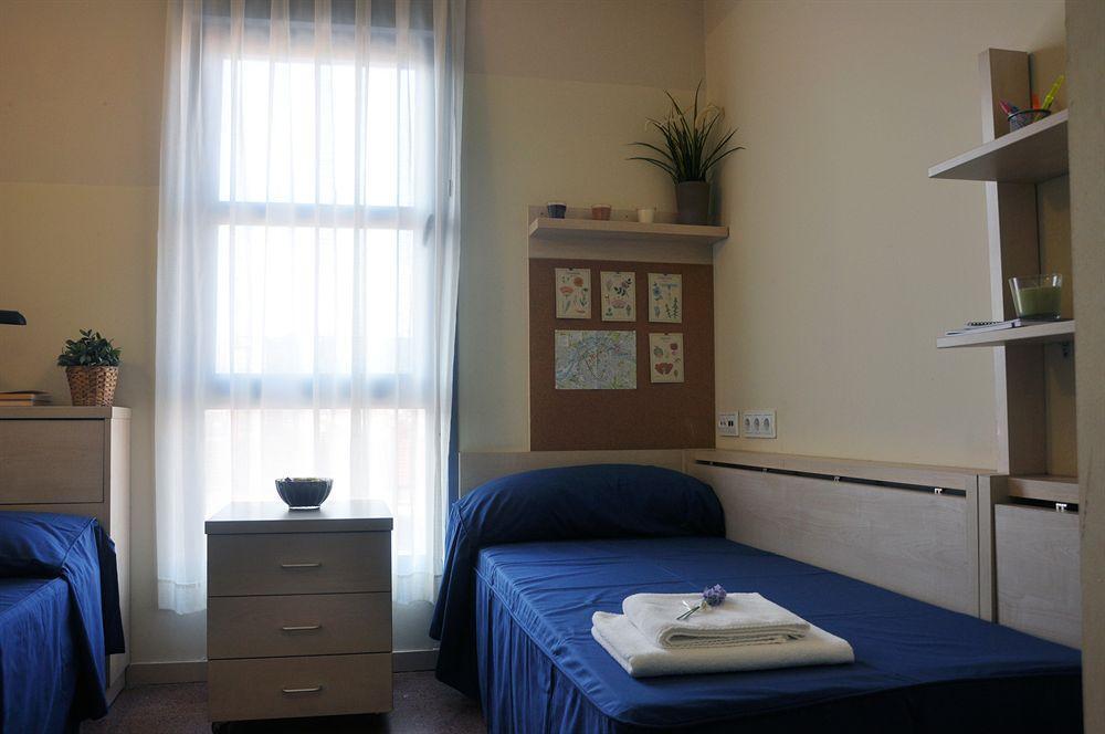 Residencia Universitaria Resa Blas De Otero Apartment *