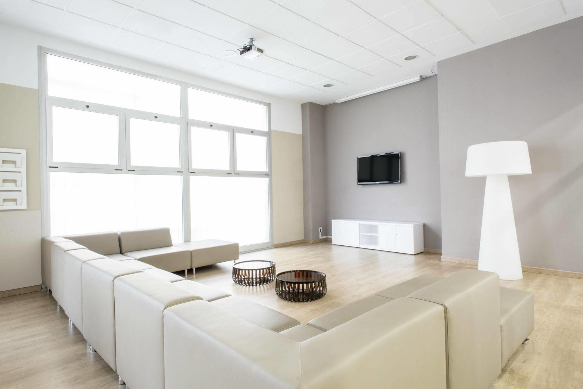 Residencia Universitaria Resa Blas De Otero * Bilbao