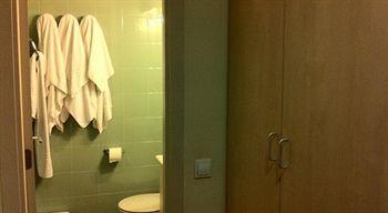 Residencia Universitaria Blas De Otero Apartamento *